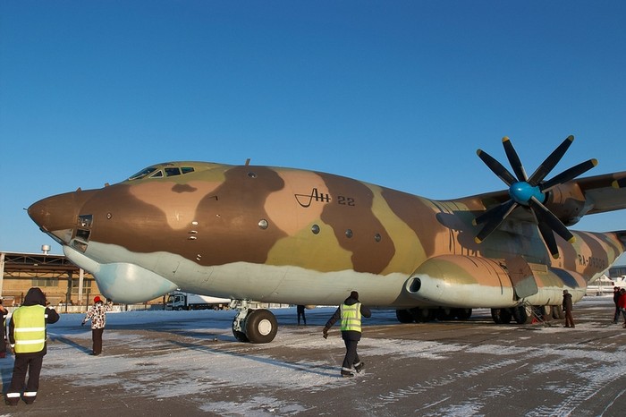 Antonov An-22